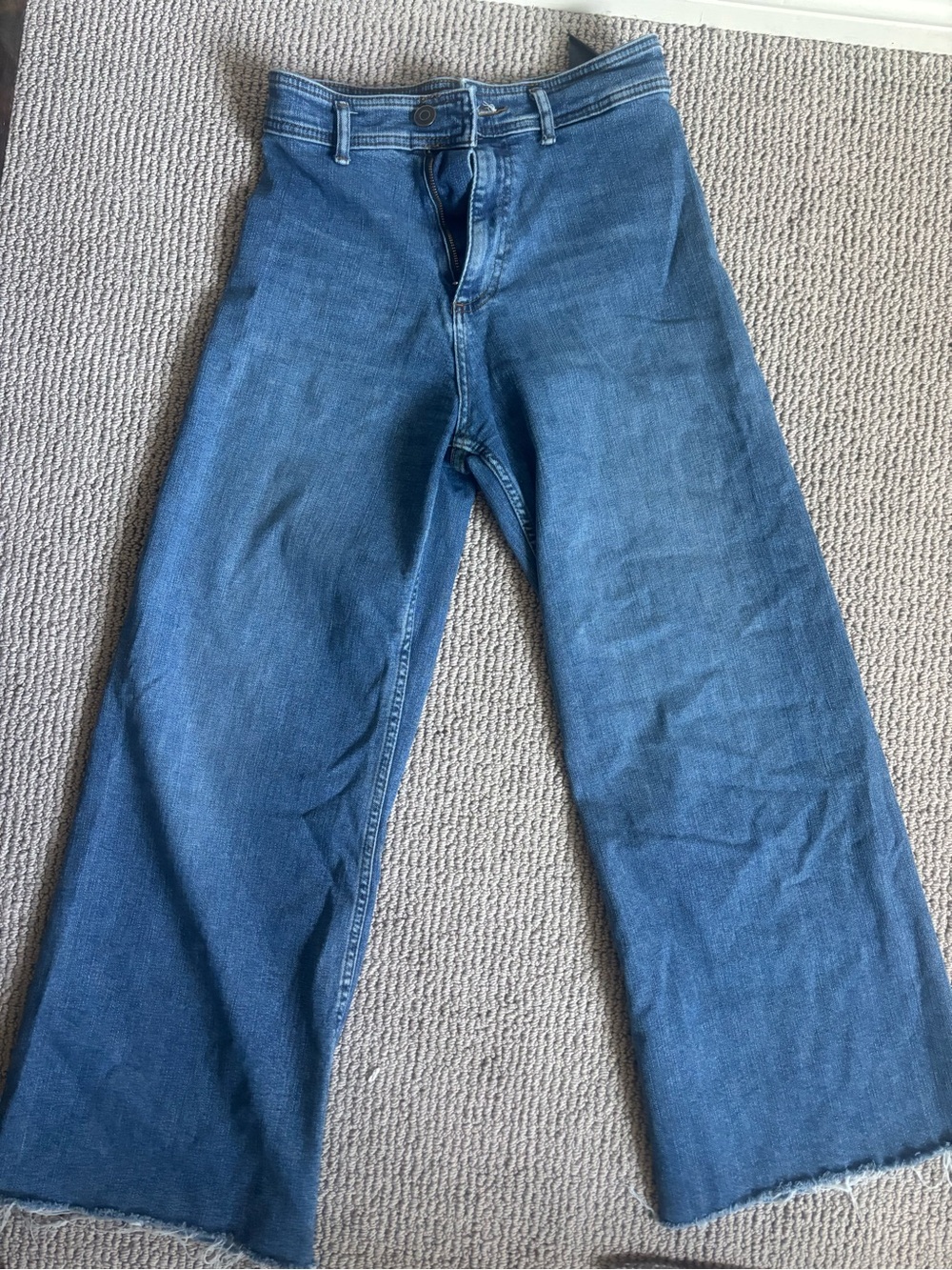 Zara Men's Bootcut Jeans in Medium Blue Wash